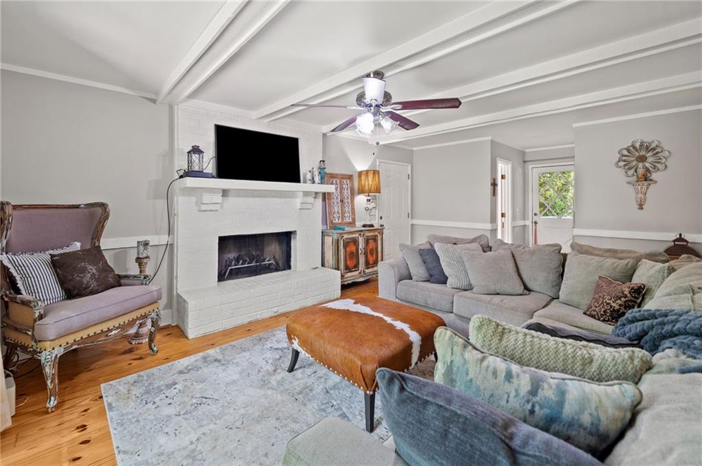 411 Woodstone West Drive
