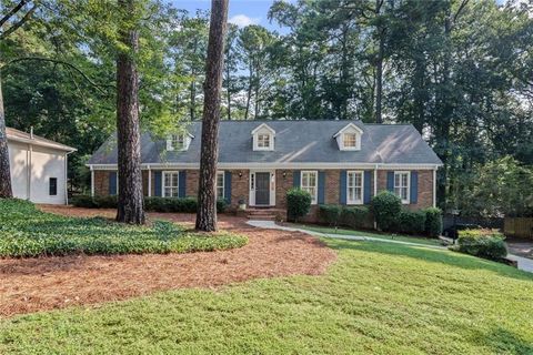 Homes For Sale - 5513 North Peachtree Rd Rd<br/> Dunwoody, GA 30338