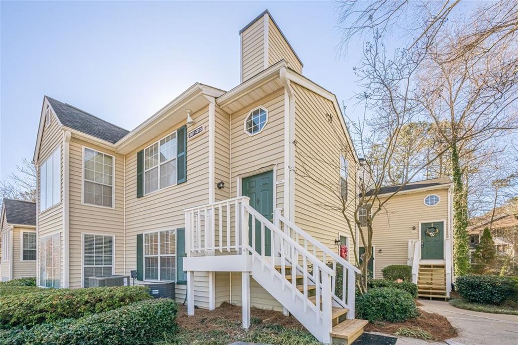 308 Glenleaf Drive, Peachtree Corners, Georgia image 3