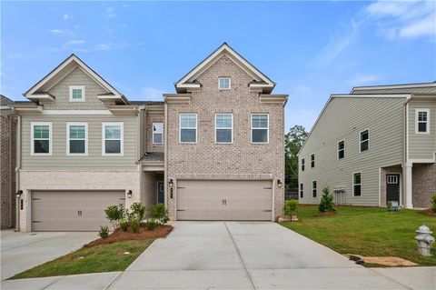 Townhouse For Sale - 201 Abbotts Crossing Circle<br/> Conyers, GA 30094