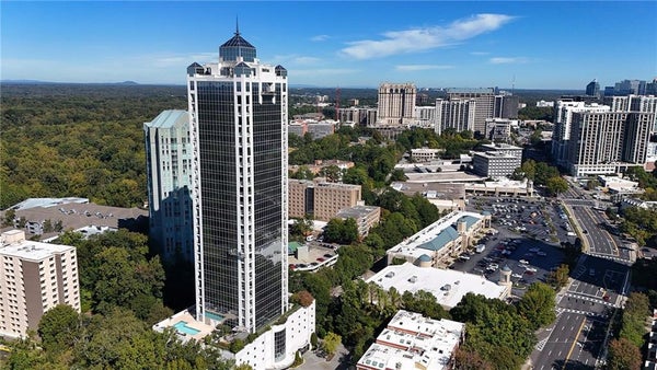 2828 PEACHTREE RD NW APT 2403, ATLANTA, GA 30305 - Image 70290e06d2149e8bfeb3c828e8cc0c7c/1660157605
