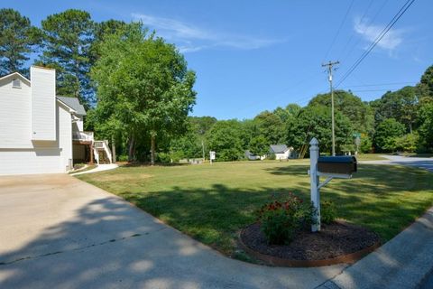 A home in Dawsonville