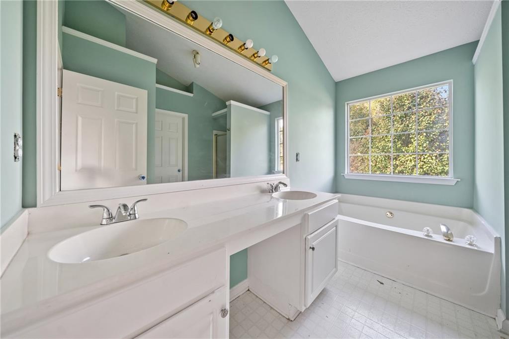 Halstead Lakes - Residential