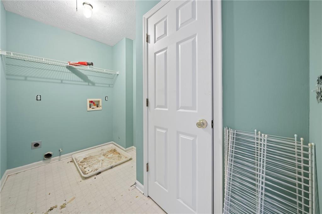 Halstead Lakes - Residential