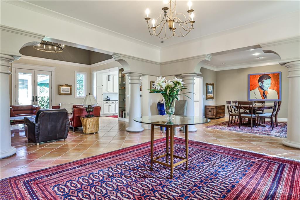 2837 N Hills Drive NE