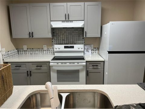 Condo For Sale - 7101 Fairington Ridge Circle<br/> Dekalb County, Lithonia, GA 30038