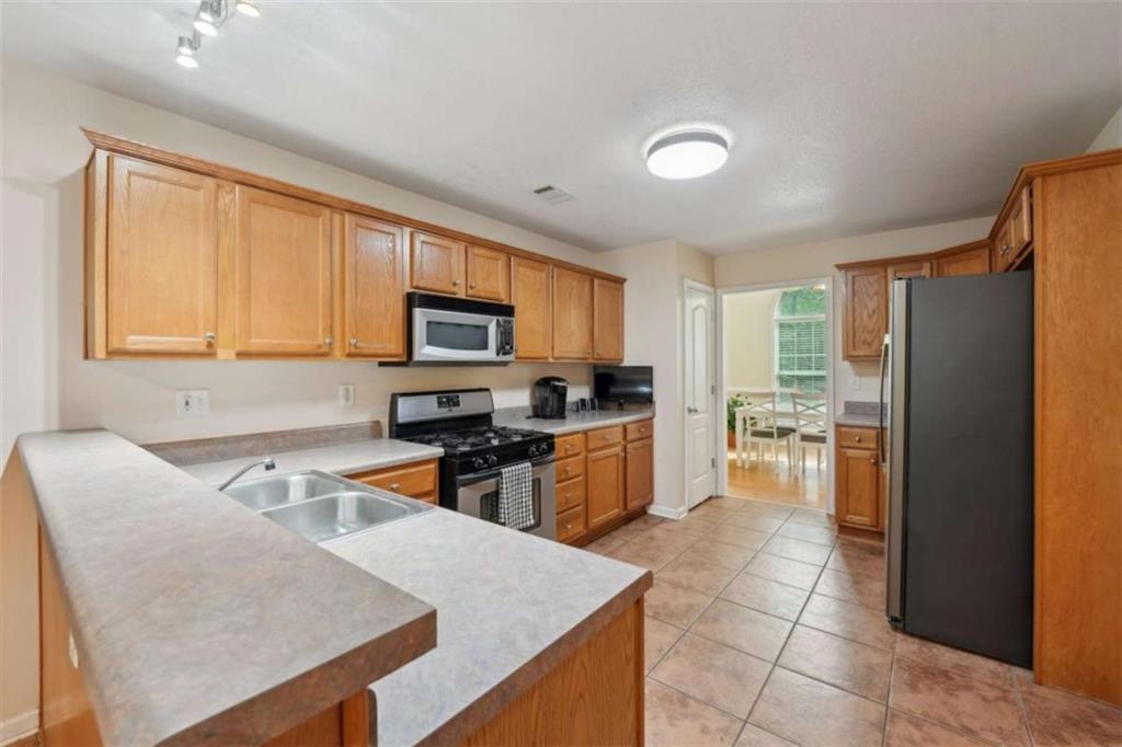 25 Pebble Creek Drive, Covington, Georgia image 17