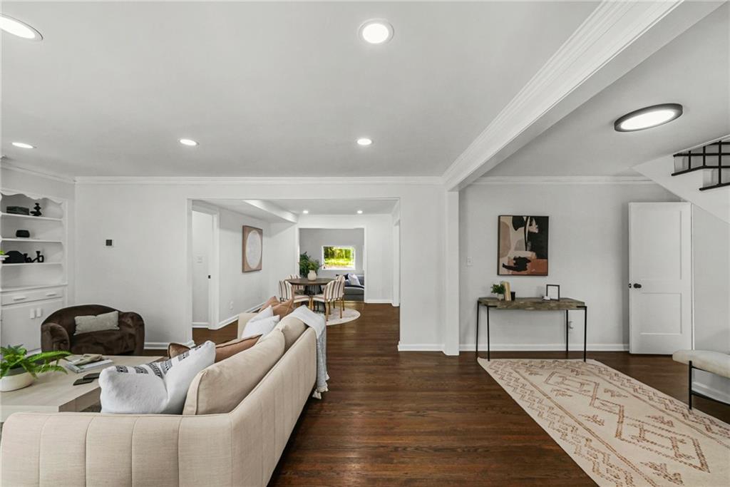 3423 Rugby Circle