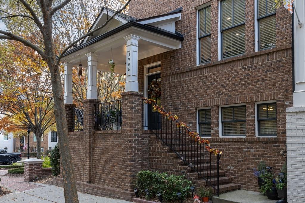 3908 Charleston Market Street