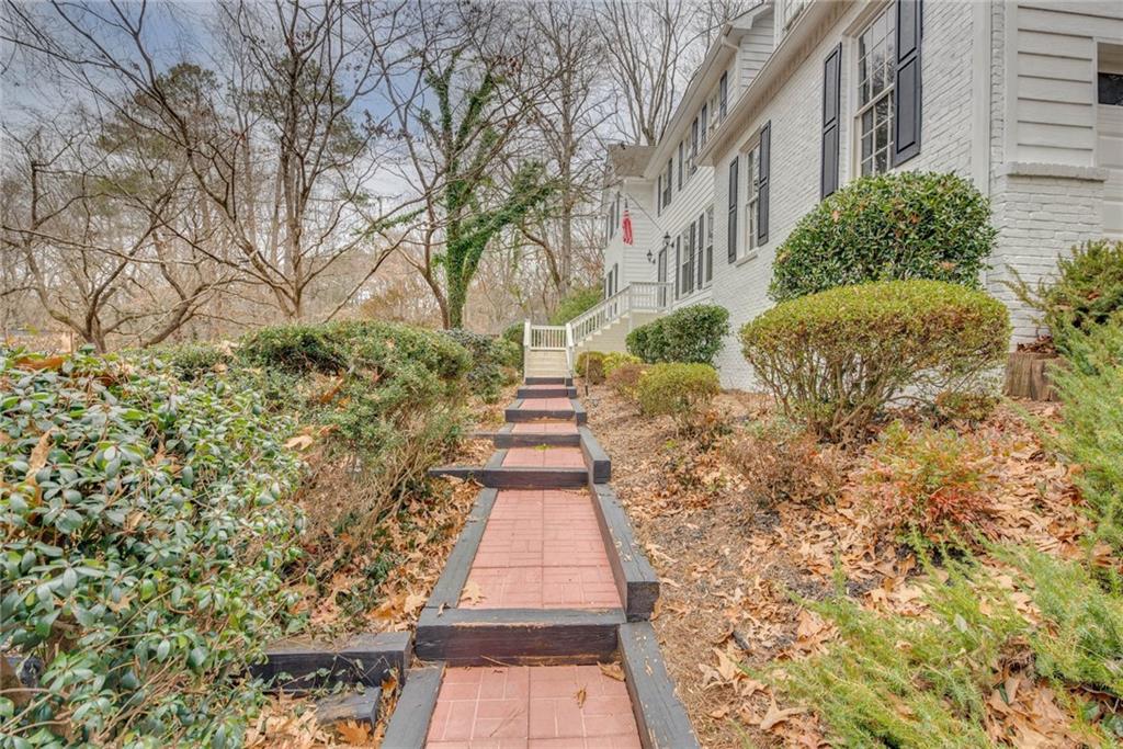 2093 Breconridge Drive SW