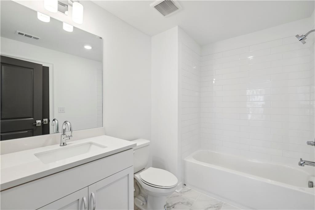 The Maxwell - Residential Lease