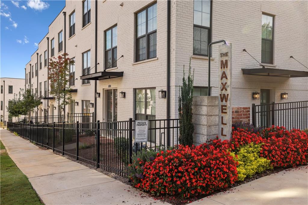 The Maxwell - Residential Lease