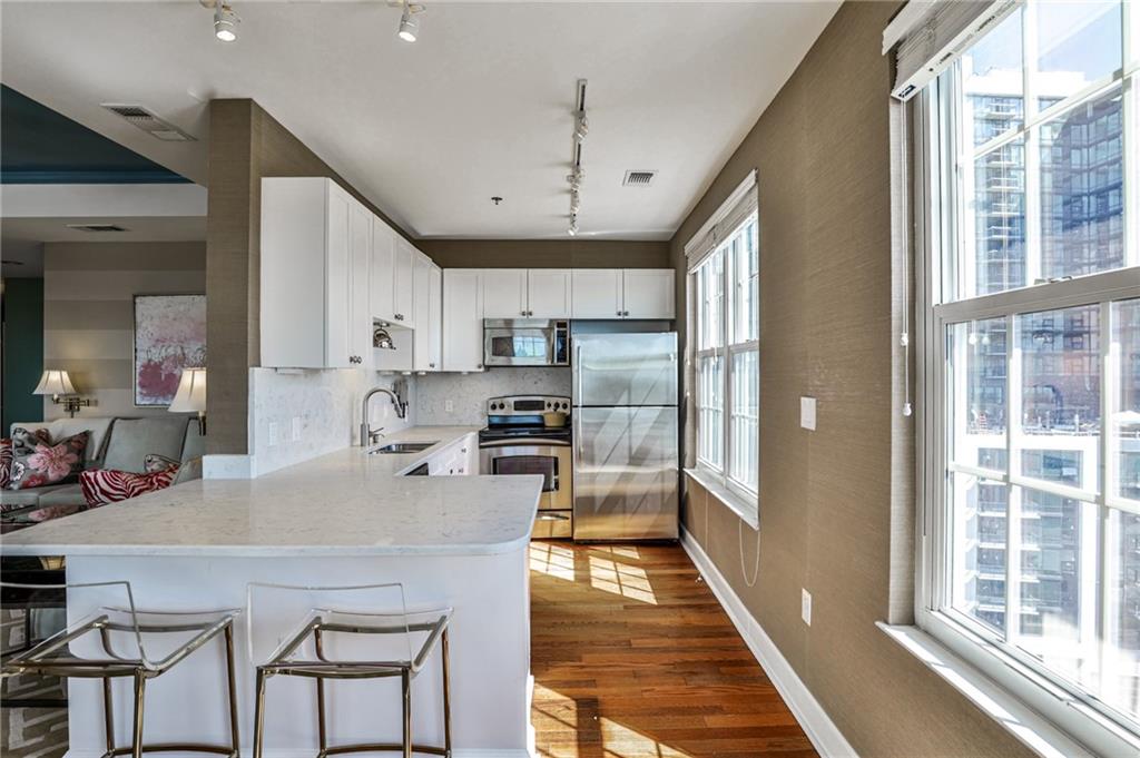 325 E Paces Ferry Road NE 1105