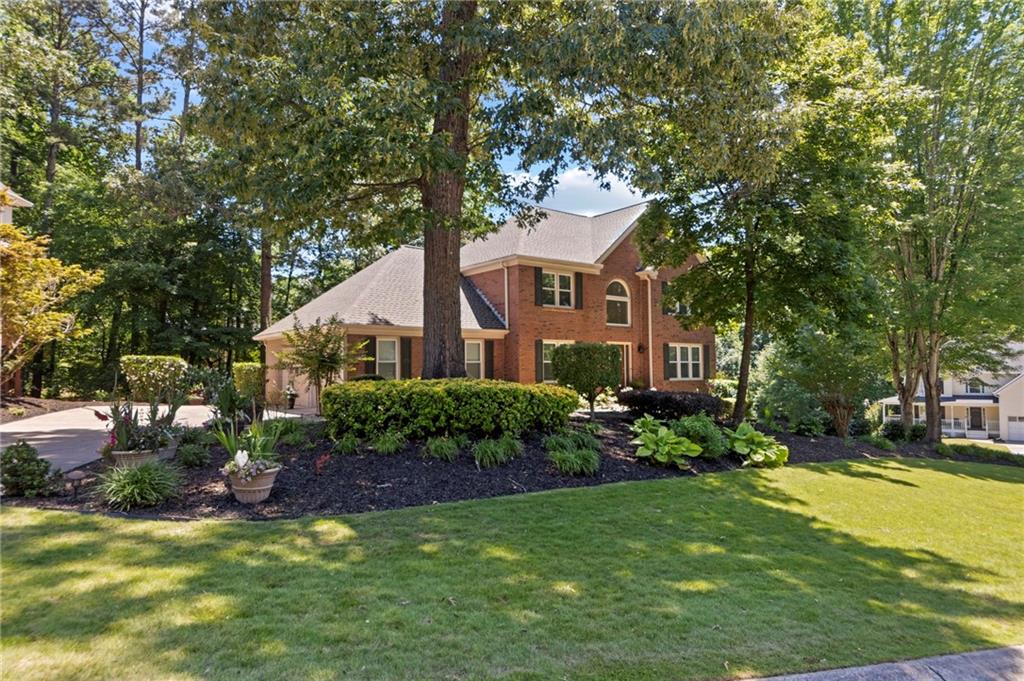 6053 Braidwood Close