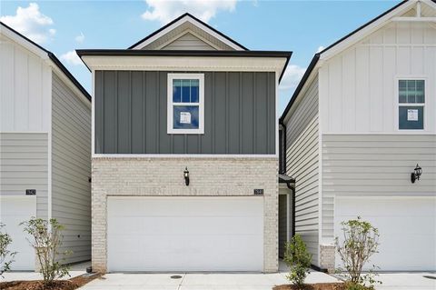 Townhouse For Sale - 7840 Marie Way<br/> Fairburn, GA 30213