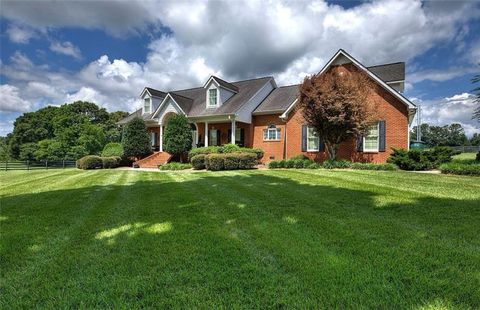 A home in Calhoun