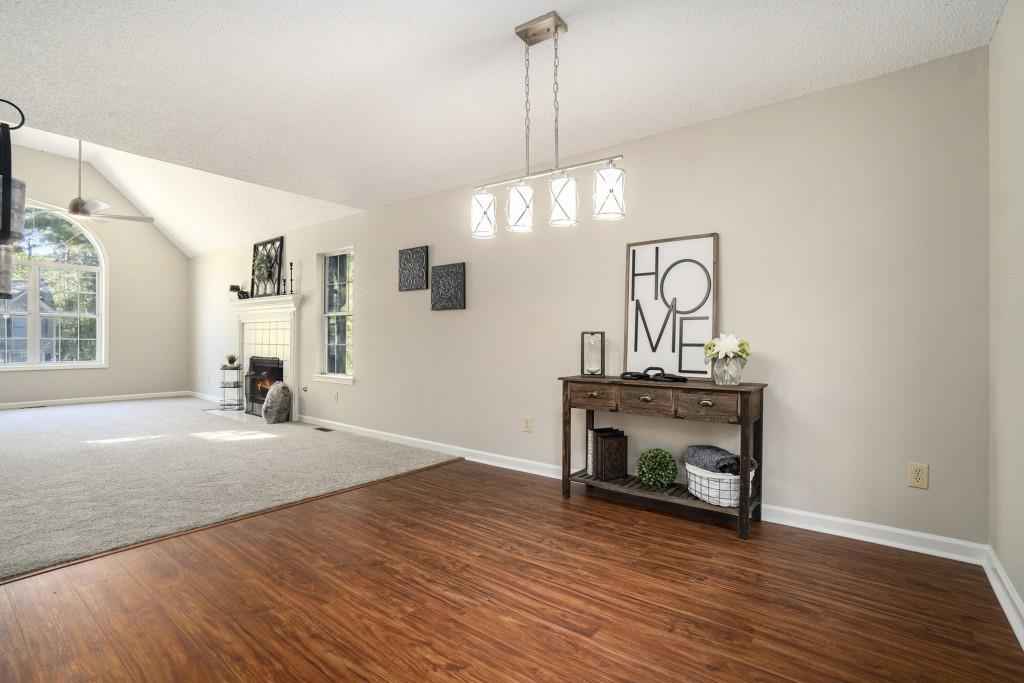 THORNTON RIDGE - Residential