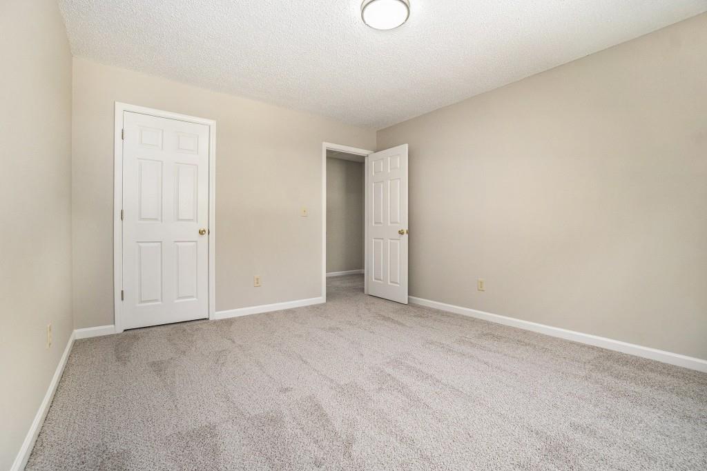 THORNTON RIDGE - Residential