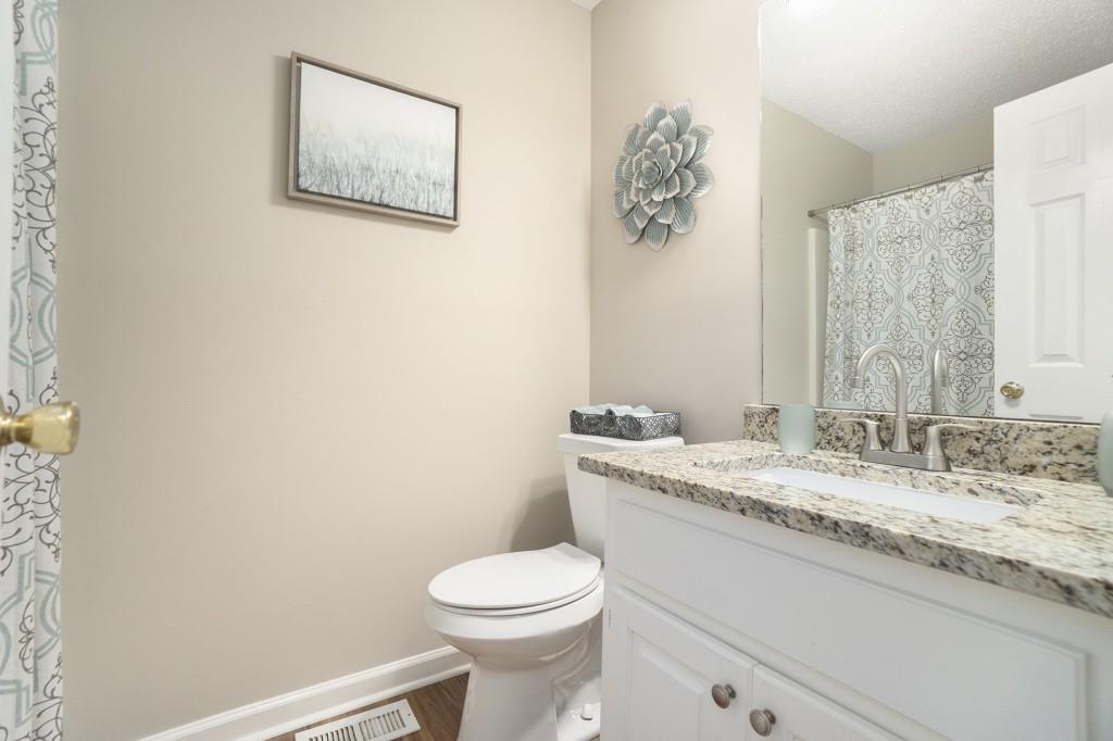 THORNTON RIDGE - Residential
