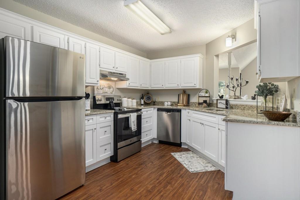 THORNTON RIDGE - Residential