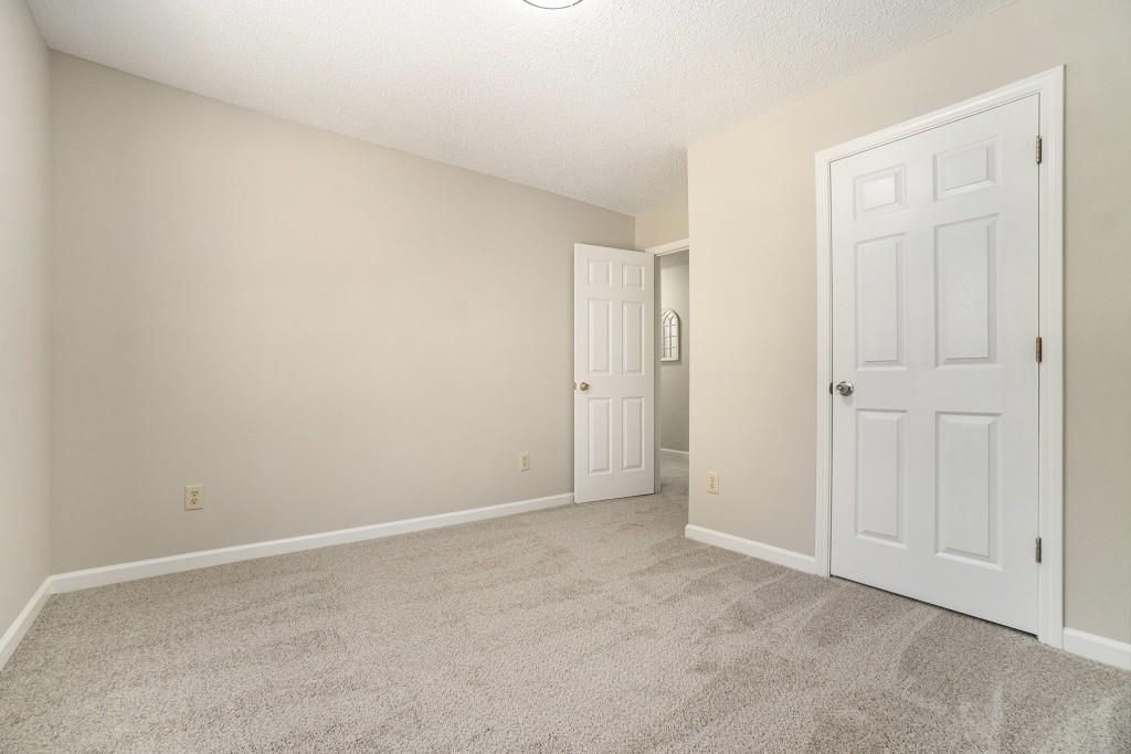 THORNTON RIDGE - Residential