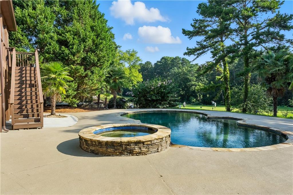 3925 Greenside Court