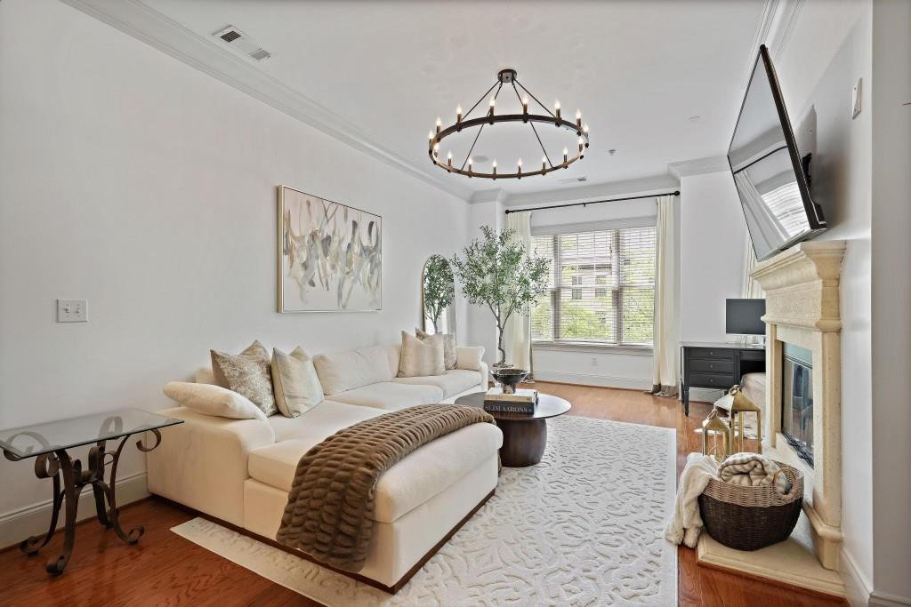 3635 E Paces Circle NE 1211