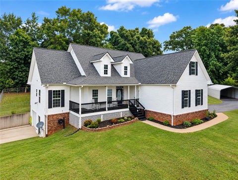 Homes For Sale - 238 Apple Valley Road<br/> Commerce, GA 30529