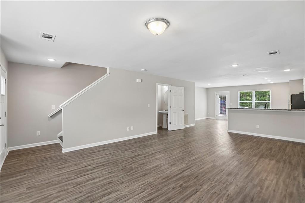 4422 Pinscher Street