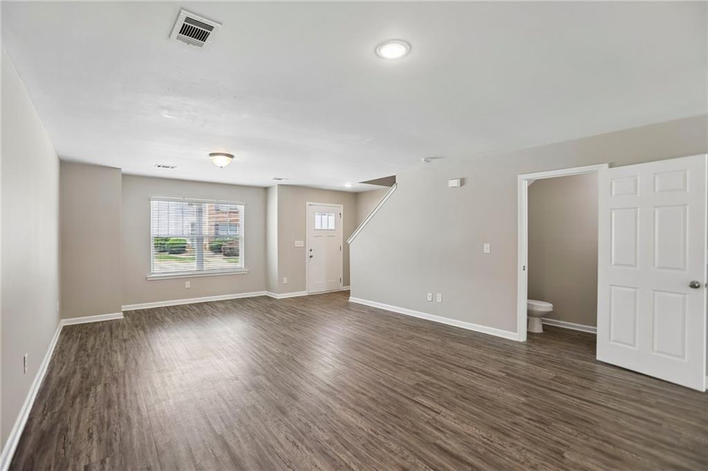 4422 Pinscher Street