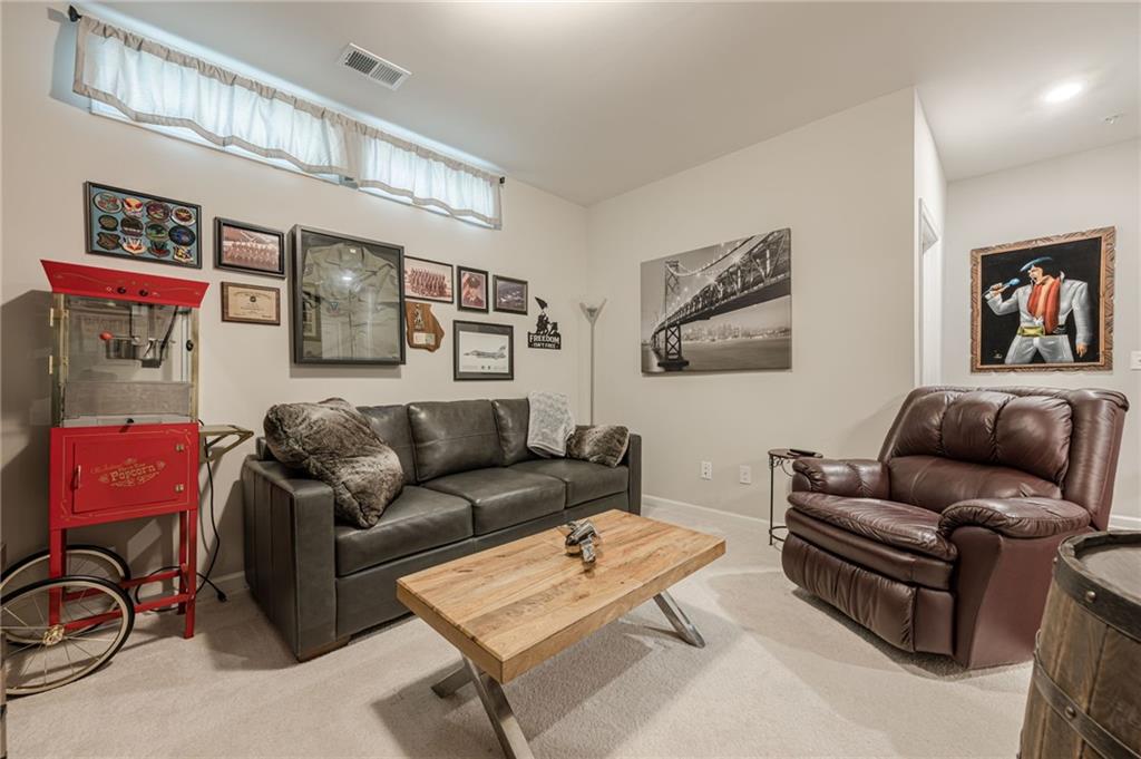 719 Topsail Lane
