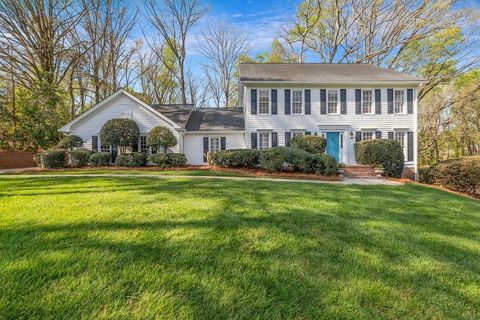 Homes For Sale - 7650 Ryefield Drive<br/> Sandy Springs, GA 30350