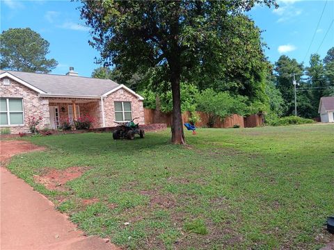 Homes For Rent - 30 Rainey Way<br/> Covington, GA 30016