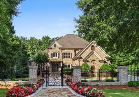 Homes For Sale - 5152 Legends Drive<br/> Braselton, GA 30517