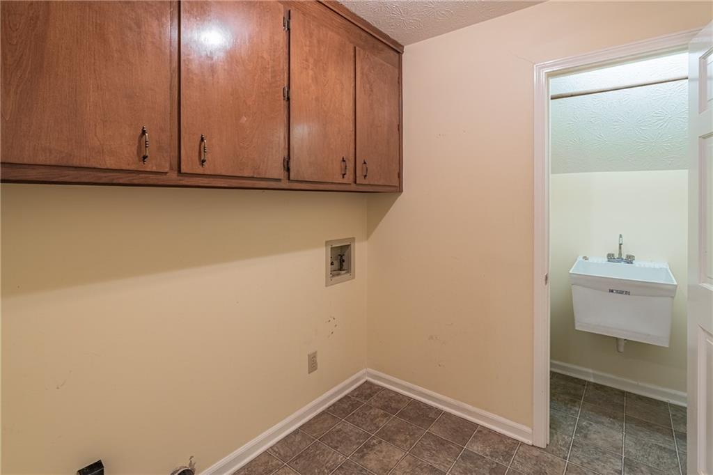3590 Lester Court, Lilburn, Georgia image 33