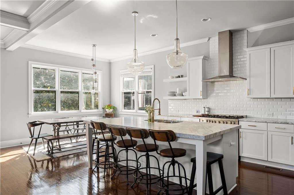 2107 Oakview Road SE