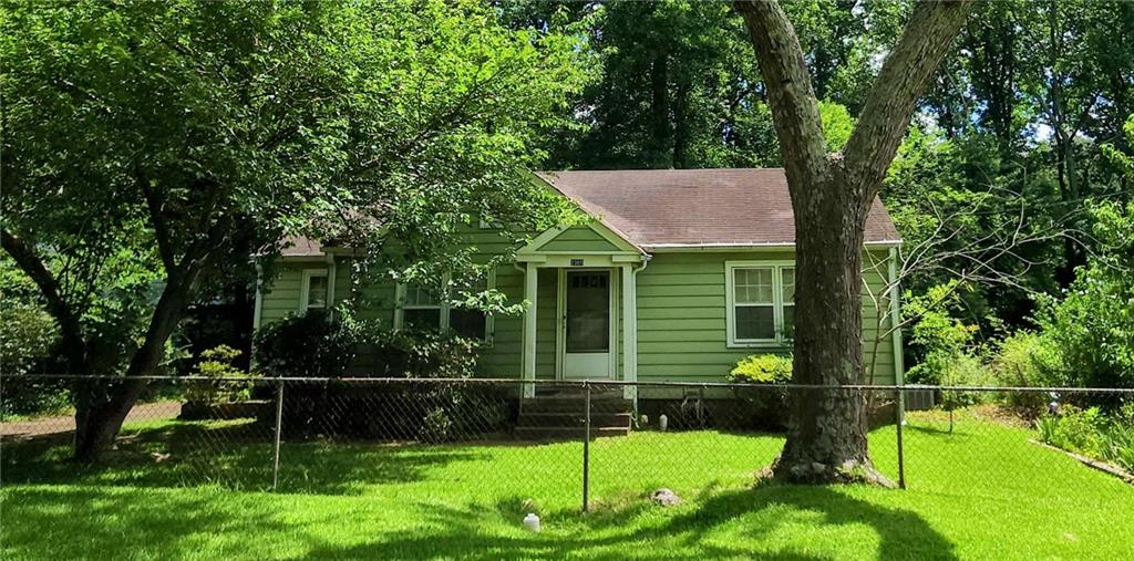 Charming 3BR/1.5BA Ranch in Belmont Hills – Prime Smyrna Location!
Don’t miss this 2185 sq.ft. ranch in desirable Belmont Hills! Built in 1952, this well-maintained home features a spacious layout with an oversized den, separate living room, dining area, and eat-in kitchen. All bedrooms are generously sized and located on the main level. Enjoy the beautiful screened-in porch and a large lot with room to expand. Updates include aluminum siding, newer roof, updated HVAC, and hot water heater. Perfect for first-time buyers or investors looking for a turnkey rental. Located just minutes from the Smyrna Market Village, Silver Comet Trail, Truist Park & The Battery, Cumberland Mall, Marietta Square, and countless parks, shops, restaurants, and entertainment venues. This property is zoned GC (General Commercial) but the existing home is recognized as a legal nonconforming residence. It may continue to be occupied and sold as a home, though expansion or rebuilding may require city approval. The zoning also provides potential long-term value for commercial redevelopment.