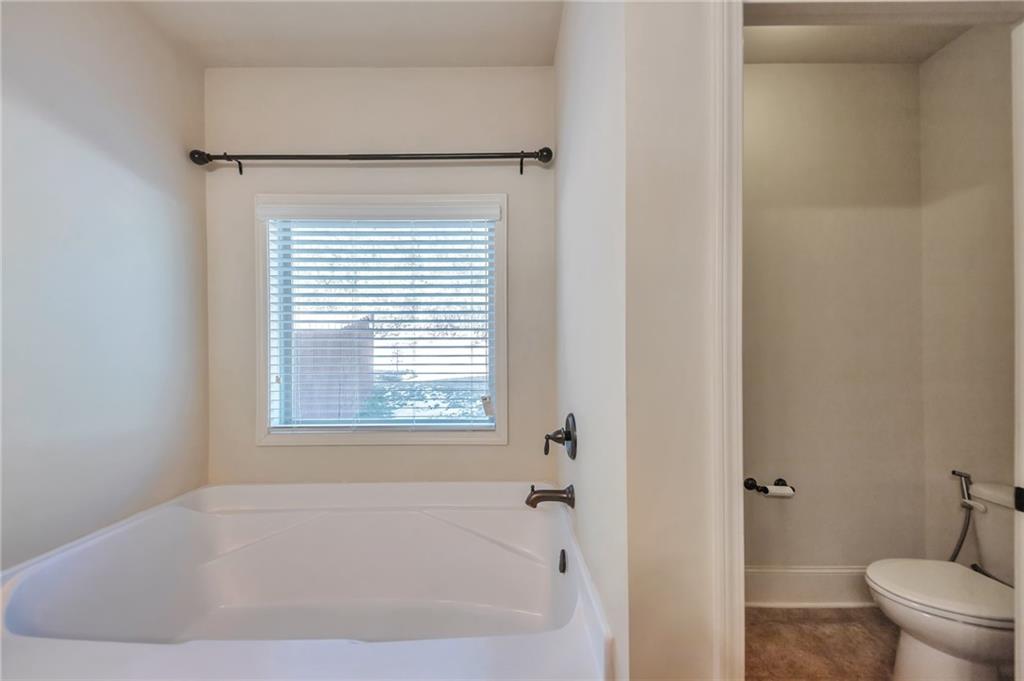 30 Lismore Way, Newnan, Georgia image 16