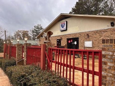 1182 Highway 83 Forsyth GA 31029