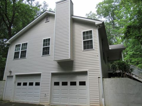 A home in Dahlonega