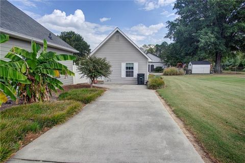 A home in Calhoun