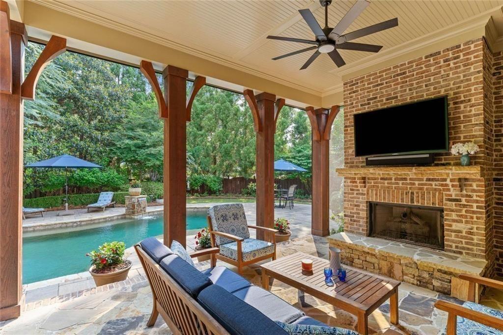 4304 Berkford Circle NE