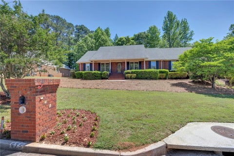 Homes For Sale - 675 SE Clubland Circle Cir<br/> Conyers, GA 30094