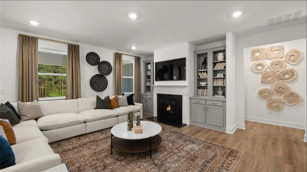 405 Saka Cove