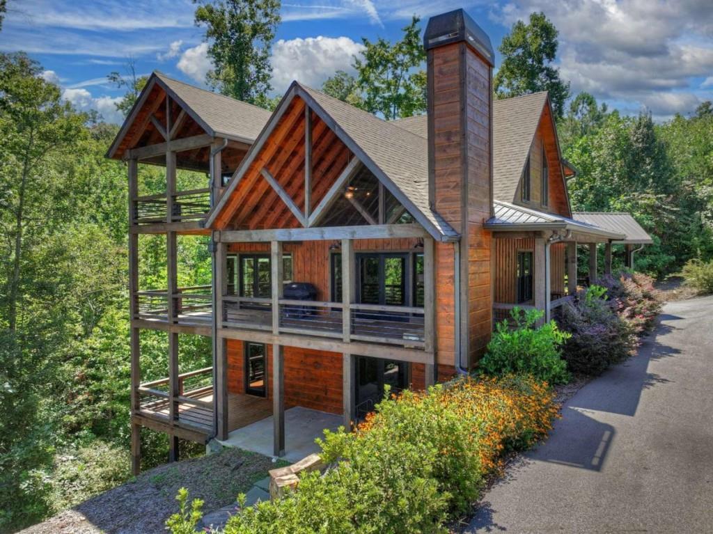 320 Amber Ridge