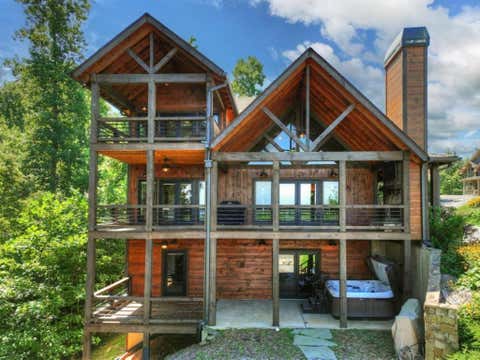 Homes For Sale - 320 Amber Ridge<br/> Blue Ridge, GA 30513