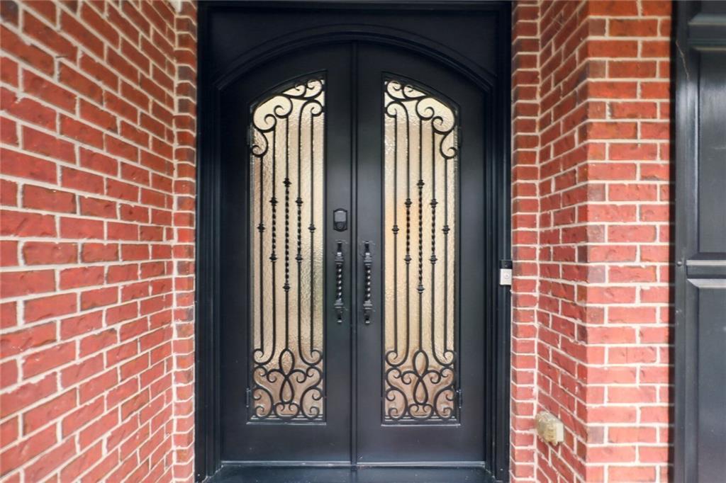 Vinings Estate - Residential