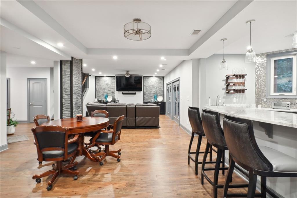 Vinings Estate - Residential