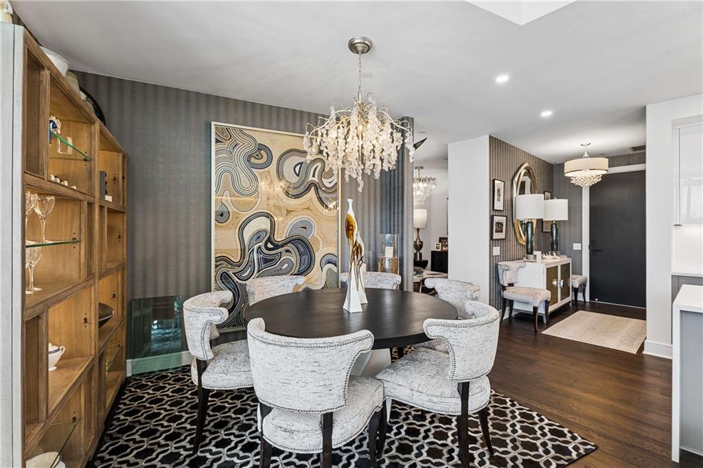 2425 Peachtree Road NE 707