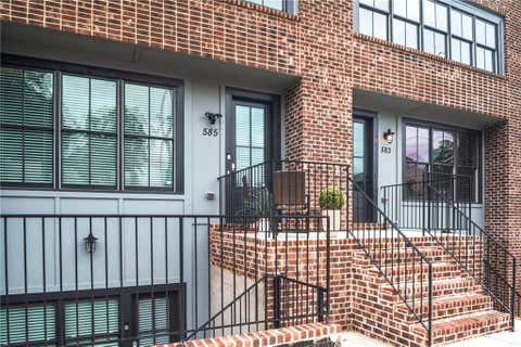 Townhouse For Rent - 585 King Arnold Street<br/> Atlanta, GA 30354